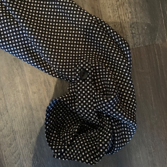 Zac and Rachel convertible sleeve blouse. Worn 2x - Picture 4 of 5